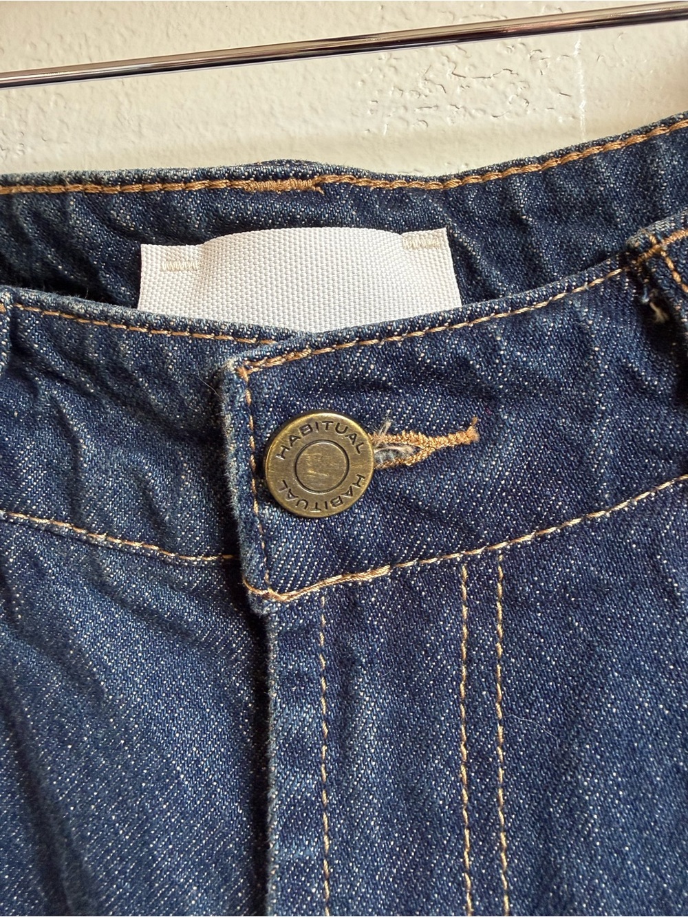 Habitual Straight-Leg Dark Wash Blue Jeans size 6 - 28 - Picture 5 of 10